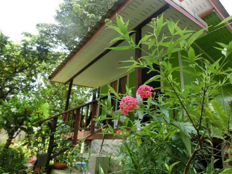Simply Life Bungalow Ko Lanta Buitenkant foto